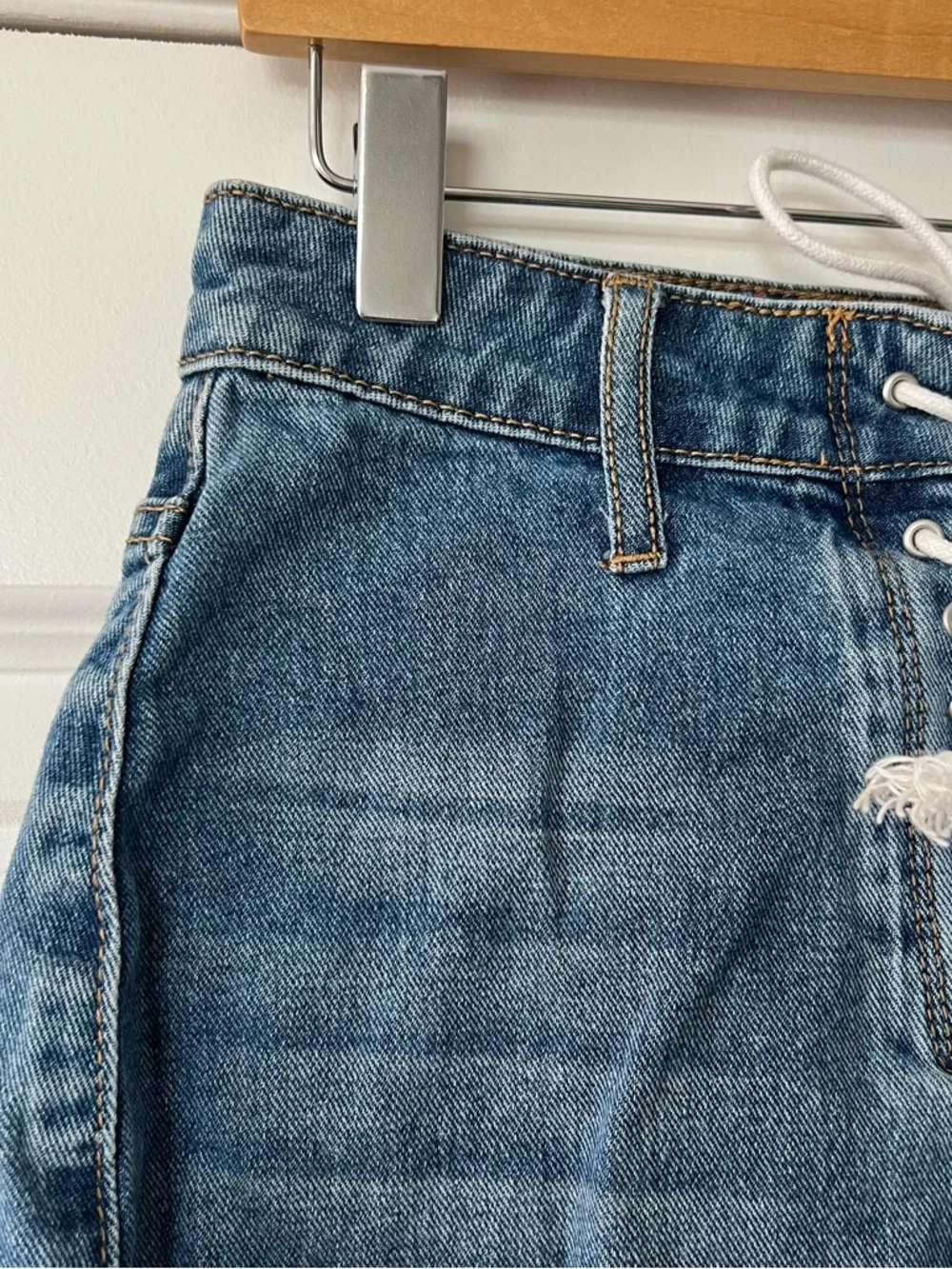 GUESS Denim Mini Skirt Size XS Blue Lace Up High Rise 100% Cotton Y2K‎ Flaw